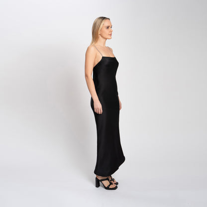 MAXI GODDESS DRESS BLACK SQUARE NECK